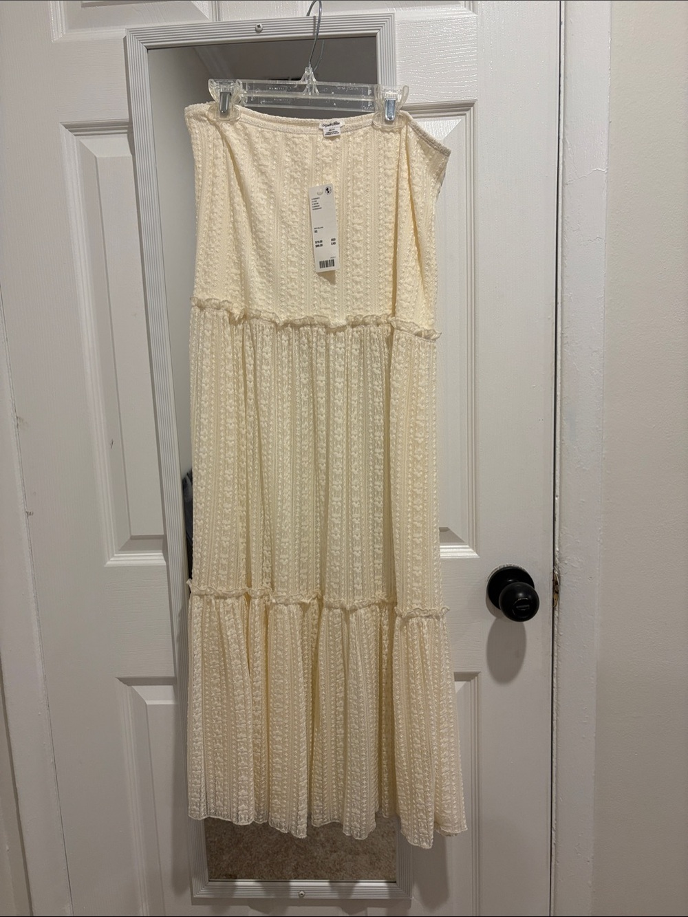 Kimchi Blue Cream Strapless Textured Tiered Maxi Skirt